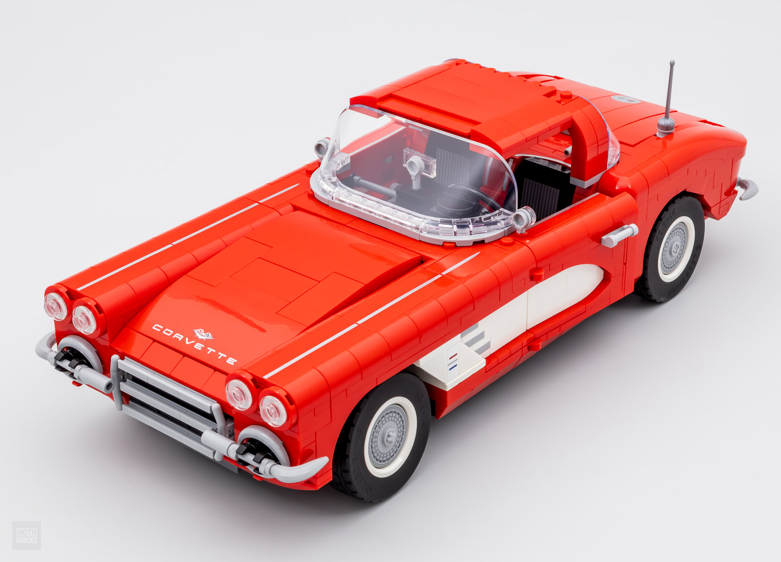 review-lego-icons-10321-corvette-hoth-bricks
