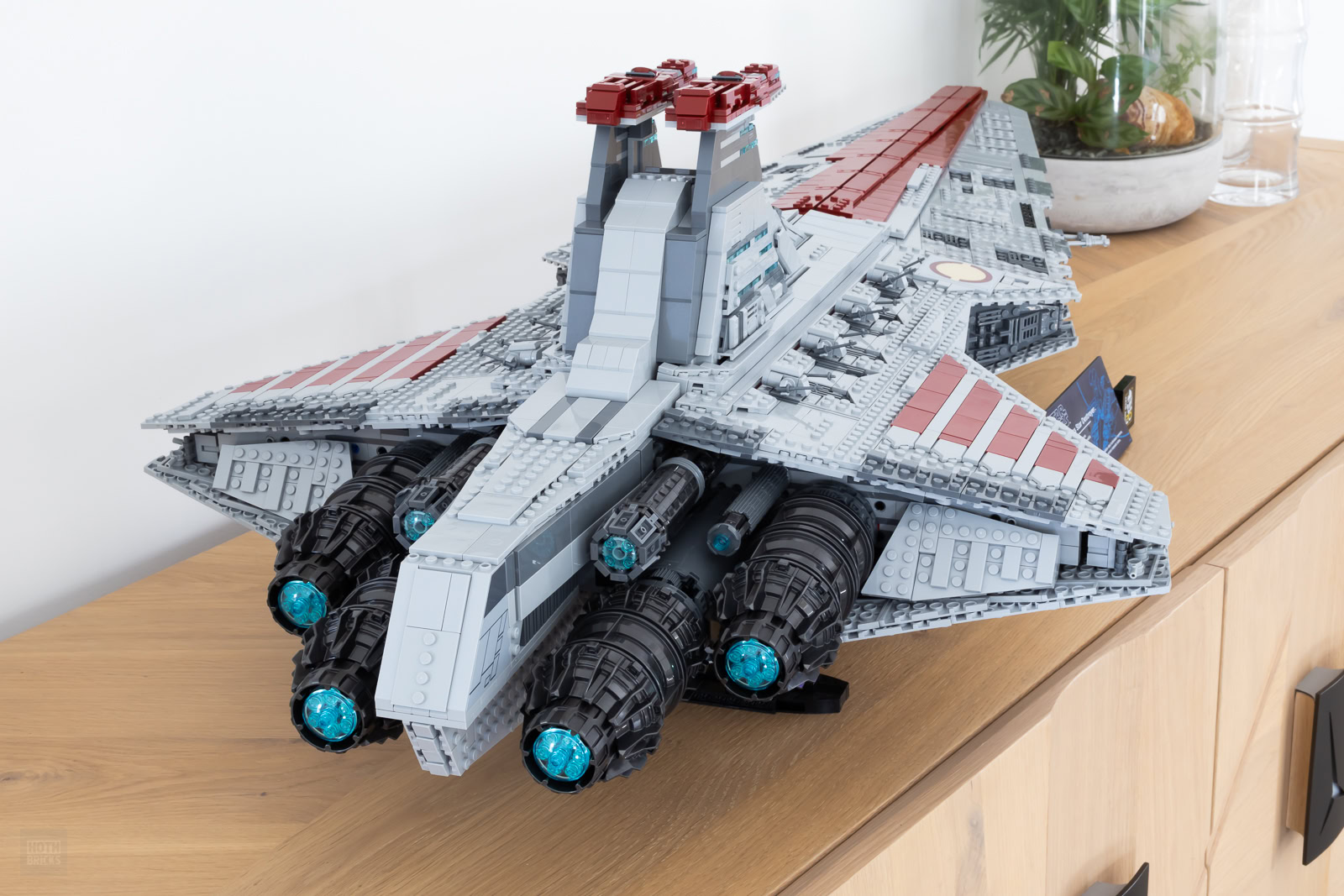 Vite testé : LEGO Star Wars Ultimate Collector Series 75367 Venator ...