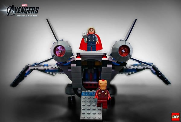 6869 Quinjet Aerial Battle