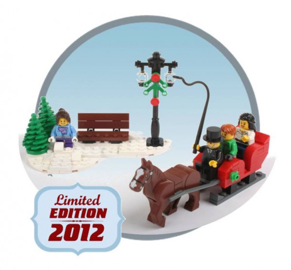 3300014 - 2012 LEGO Christmas Set