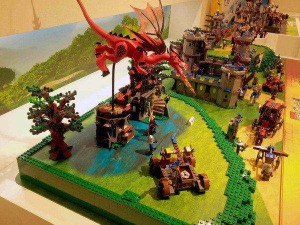 LEGO Castle 2013  - 70403 Dragon Mountain  & 70401 Gold Getaway