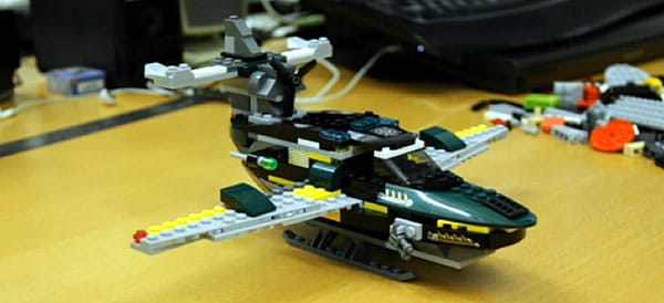 lego hydroplane from ironman sets