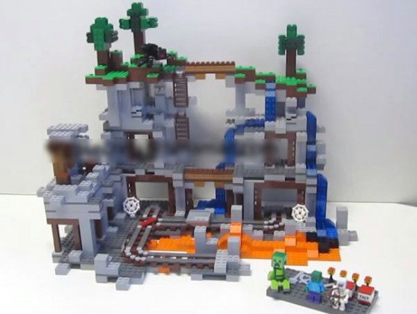 LEGO Minecraft 2014 : 21118 The Mine ? LEGO Minecraft 2014 : 21118 The Mine ?
