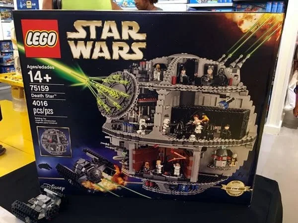 LEGO 75159 UCS Death Star LEGO 75159 UCS Death Star