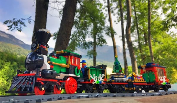 LEGO Creator Expert 10254 Winter Holiday Train