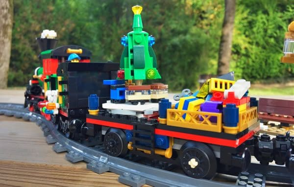 lego creator expert 10254 winter holiday train 6