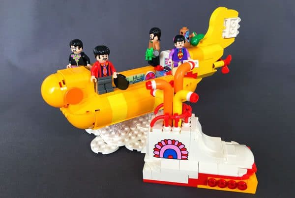 LEGO IDEAS 21306 The Beatles Yellow Submarine