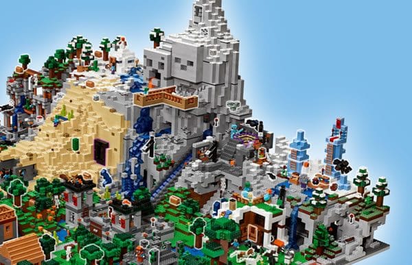 LEGO Minecraft : Du teasing pour le plus gros set de la gamme