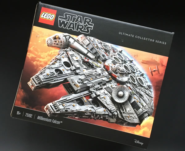 LEGO Star Wars 75192 UCS Millennium Falcon