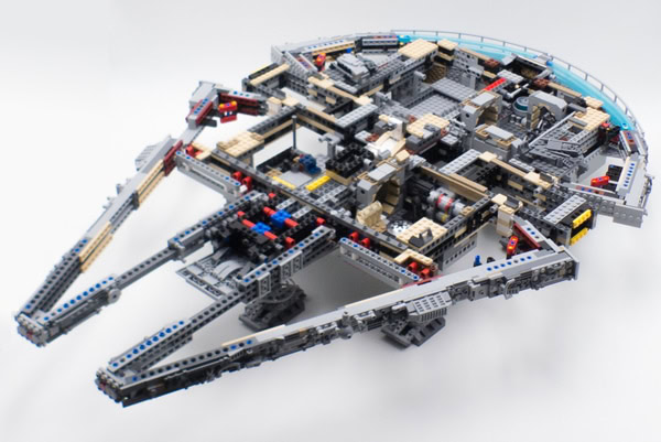 LEGO Star Wars 75192 UCS Millennium Falcon