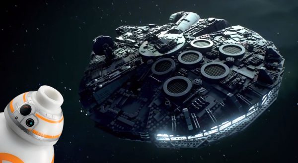 Millennium Falcon UCS : Faut-il absolument comparer les deux versions LEGO ?