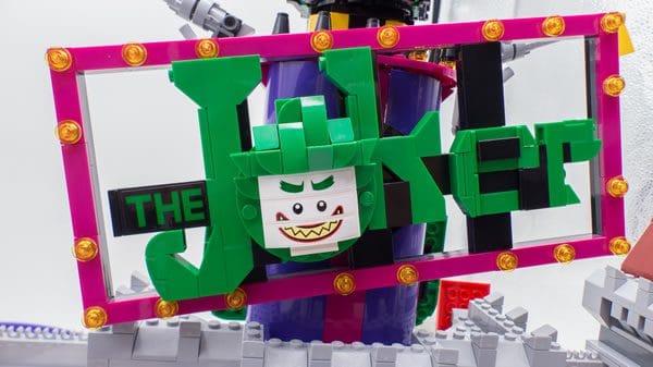 The LEGO Batman Movie 70922 The Joker Manor