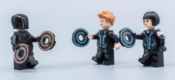 lego ideas 21314 tron legacy minifigs fight