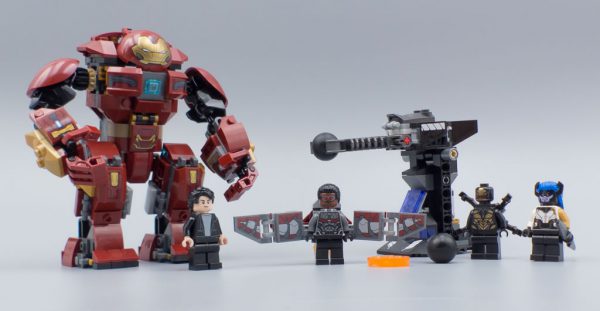 76104 The Hulkbuster Smash-Up