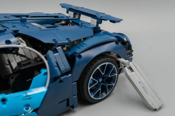 LEGO Technic 42083 Bugatti Chiron