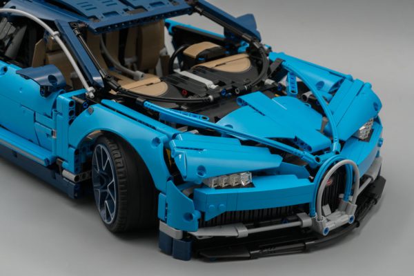 LEGO Technic 42083 Bugatti Chiron