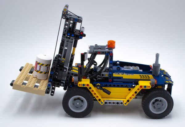 LEGO Technic 42079 Heavy Duty Forklift