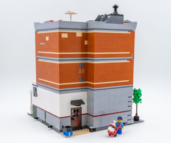 LEGO Creator Expert 10264 Corner Garage LEGO Creator Expert 10264 Corner Garage