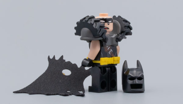 70836 Battle-Ready Batman and MetalBeard