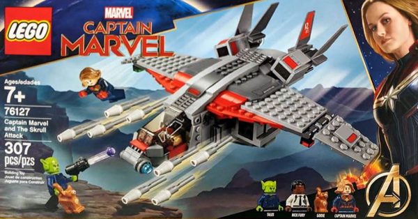 76127 Captain Marvel and The Skrull Attack