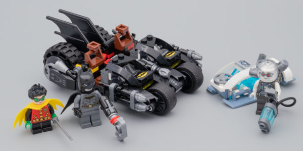 76118 Mr. Freeze Batcycle Battle