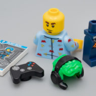 71025 Collectible Minifigures Series 19