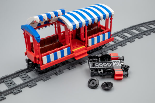 71044 Disney Train and Station