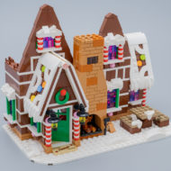 10267 Gingerbread House