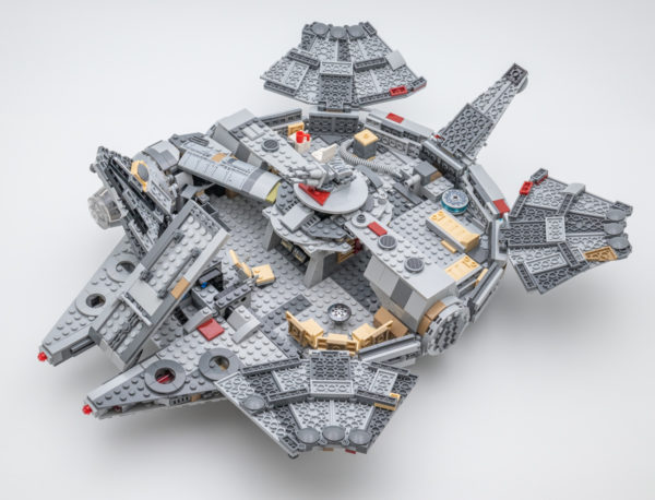 75257 Millennium Falcon