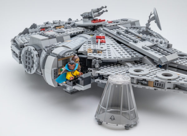 75257 Millennium Falcon