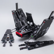 75256 Kylo Ren’s Shuttle