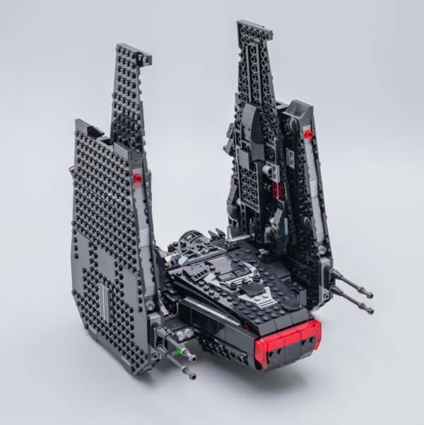 75256 Kylo Ren’s Shuttle