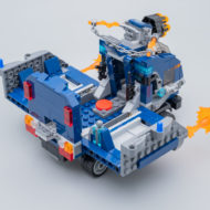 76143 lego marvel avengers truck take down review hothbricks 3