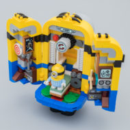 75551 Brick-Built Minions and Their Lair