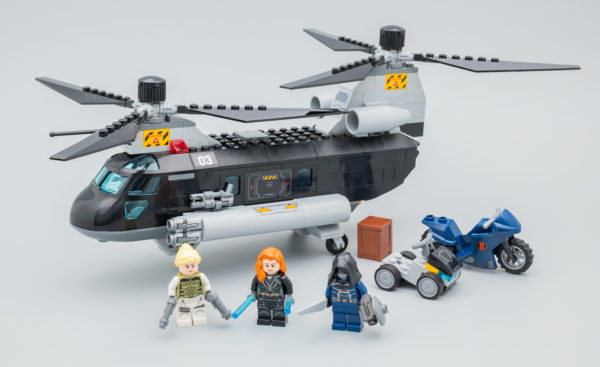 76162 Black Widow's Helicopter Chase