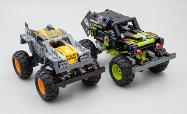 LEGO Technic 42118 Monster Jam Grave Digger & 42119 Monster Jam Max-D