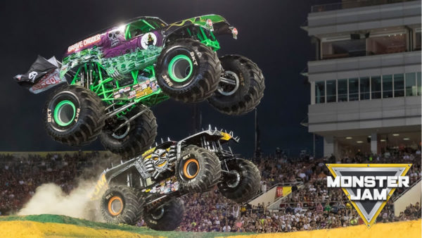 Monster Jam Grave Digger & 42119 Monster Jam Max-D