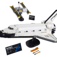 LEGO 10283 NASA Space Shuttle Discovery