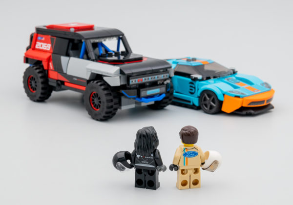 LEGO Speed Champions 76905 Ford GT Heritage Edition and Bronco R LEGO Speed Champions 76905 Ford GT Heritage Edition and Bronco R