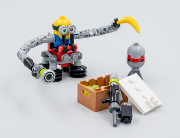 lego 30387 bob minion with robot arms gwp june 2021 2