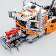 42128 lego technic heavy duty tow truck 4