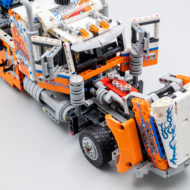 42128 lego technic heavy duty tow truck 5