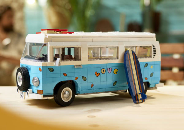 lego 10279 volkswagen t2 camper van 9