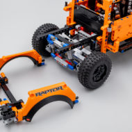 42126 lego technic ford f150 raptor 11