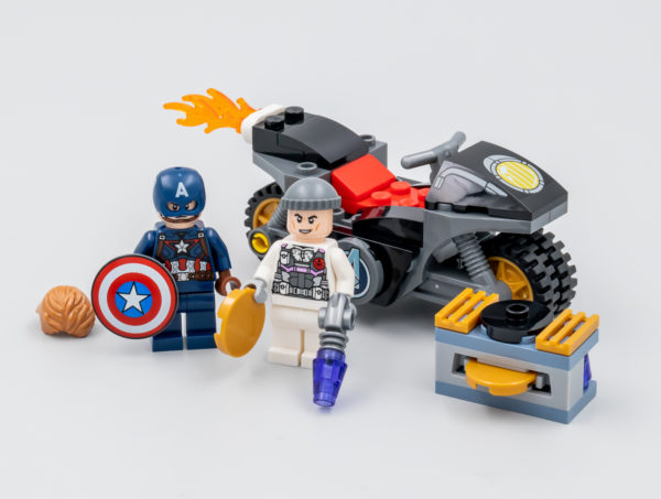 76189 lego marvel captain america hydra face off 3