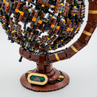 21332 lego ideas the globe 2022 18