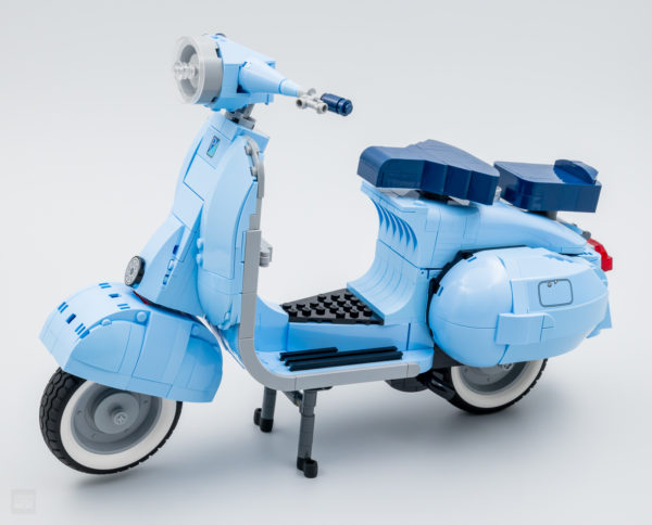 10298 lego vespa 125 17