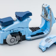 10298 lego vespa 125 23