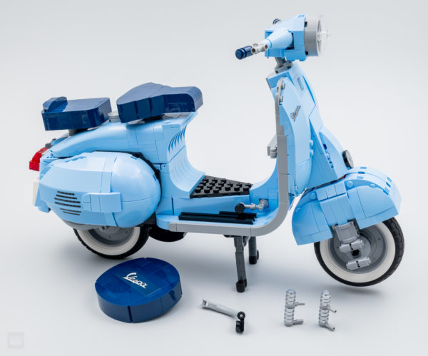 10298 lego vespa 125 26