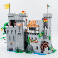 10305 lego icons lion knight castle 9